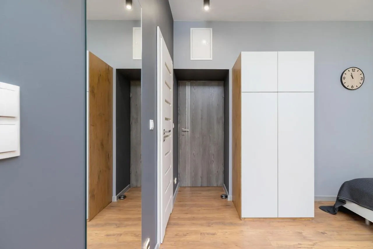Kraków Trendy Studio Apartments by Renters 0*,