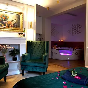 Jacuzzi Przemyska Apartment